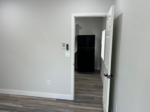 4th image of 1453 Bellglen Dr