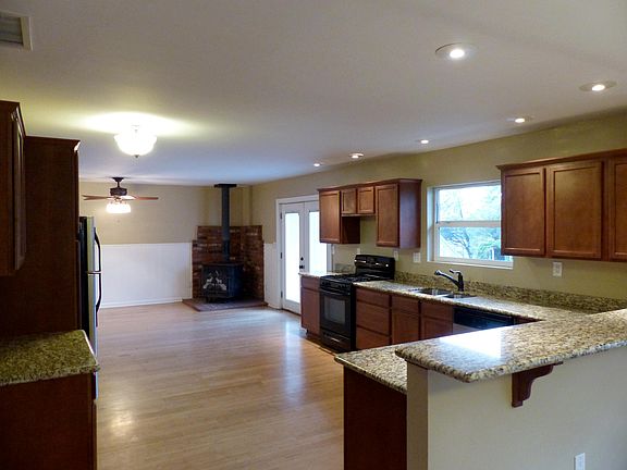4th image of 5630 Forest Dr