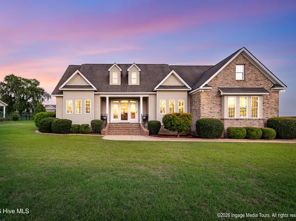 6107 Golden Pond Road, Elm City, NC 27822