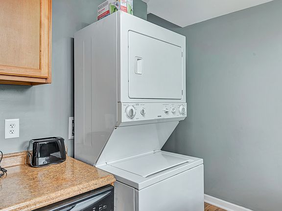 2nd image of 4957 Arsenal St #1E