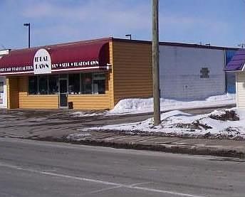 Ideal Pawn Building
