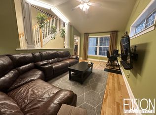 16 Southview Dr, South Burlington, VT 05403