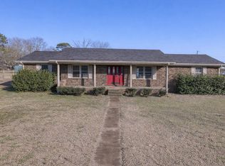 302 Mary Lee Dr, Florence, AL 35634