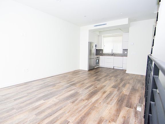 2nd image of 11260 Mississippi Ave #401