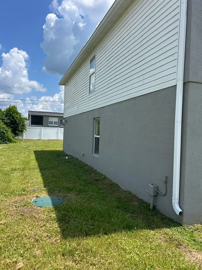 2 Story 4 Bedroom 2.5 Bath 2 Car Garage — Photo 2