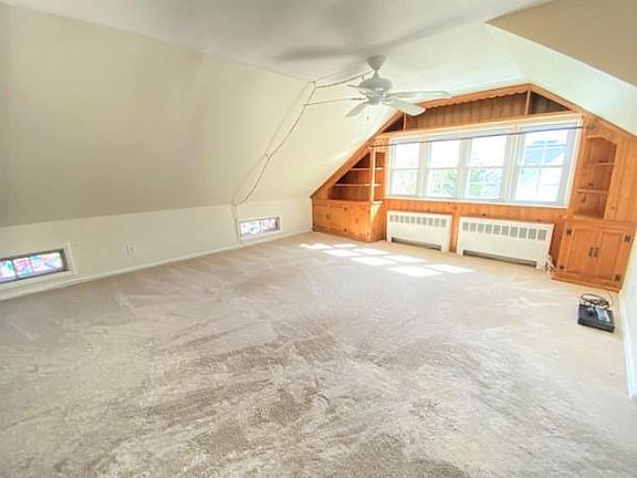 4th image of 22 Teaneck Dr Floor 2