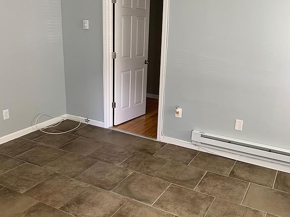 3rd image of 456 14th Ave #1