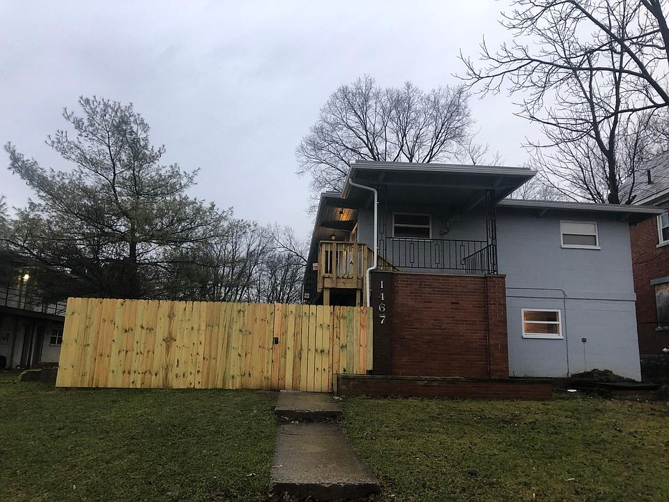 1st image of 1467 E Mound St APT 4