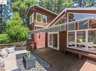 6110 Aspinwall Rd, Oakland, CA 94611