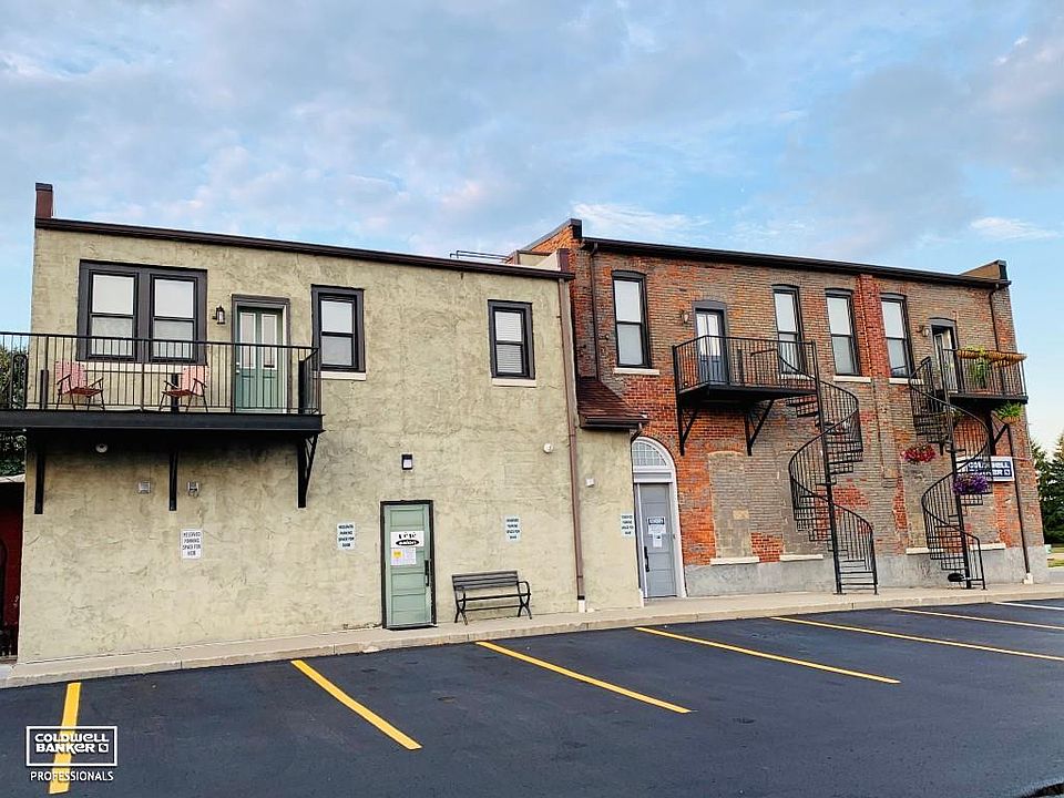 1st image of 806B Lapeer Ave #B