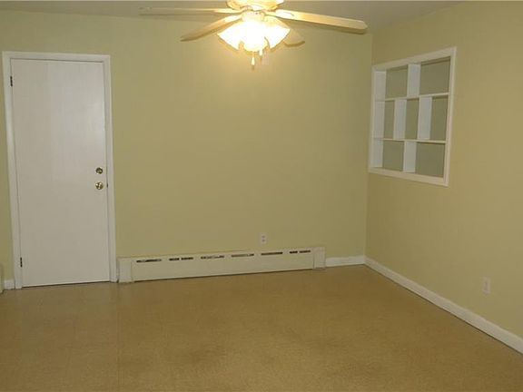 3rd image of 154 Vineyard Ave