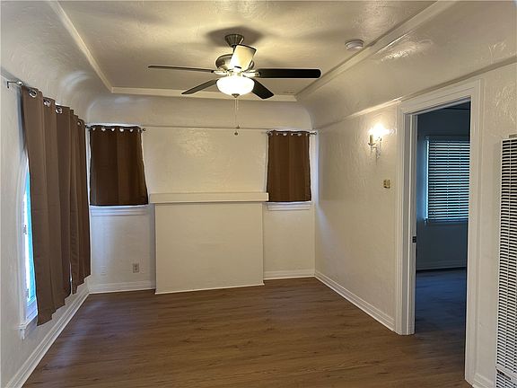 2nd image of 527 W 22nd St