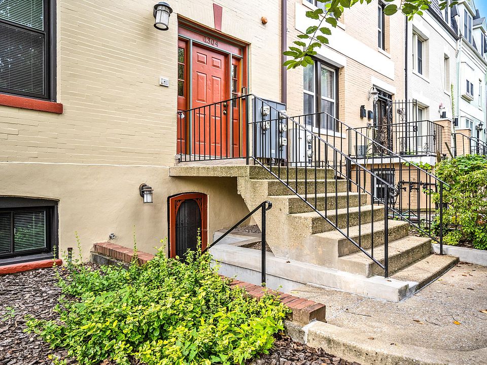 Front showing unit entry door below