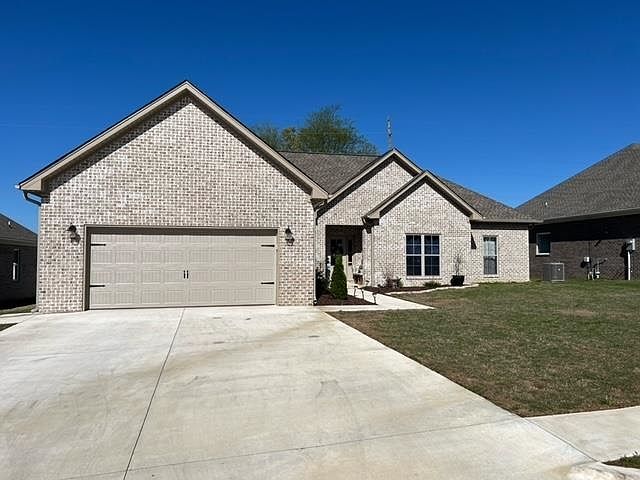 1st image of 350 Rolling Brook Dr