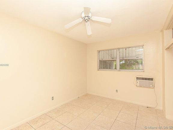 5th image of 18601 NW 11th Pl