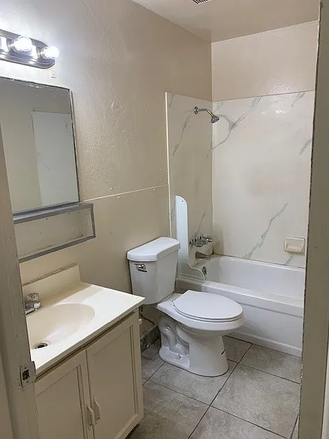 2 bed, 844 sqft, $1,200 — Photo 2