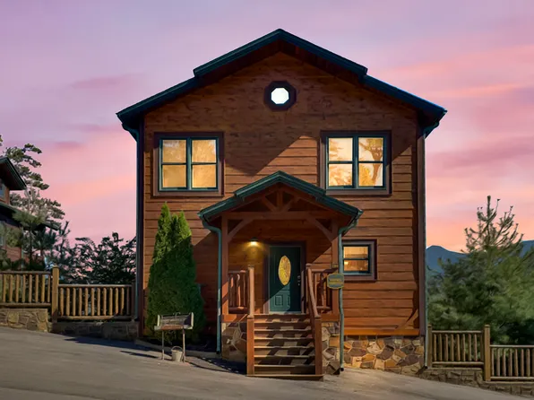 726 Park Vista Way, Gatlinburg, TN 37738