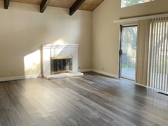 4th image of 351 Los Altos Dr