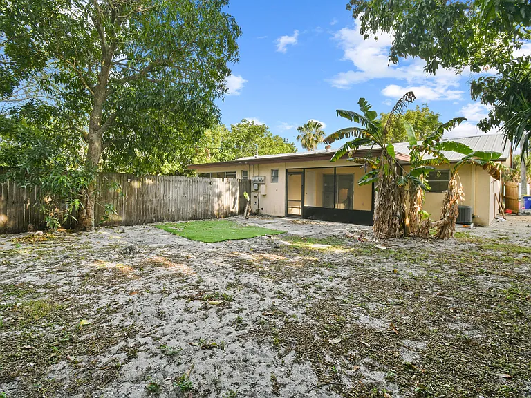 8401 SE Sunset St — Photo 25