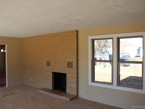 2nd image of 333 E 10th St
