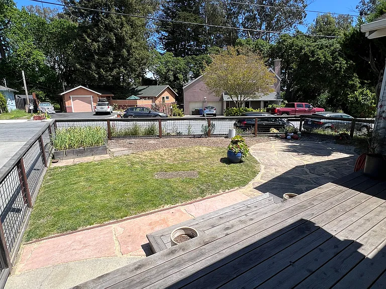 153 Forest Ave — Photo 3