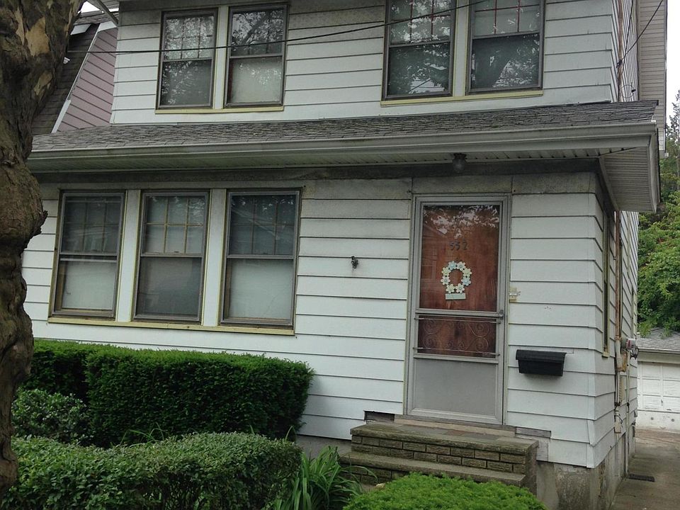 2nd image of 552 Bement Ave