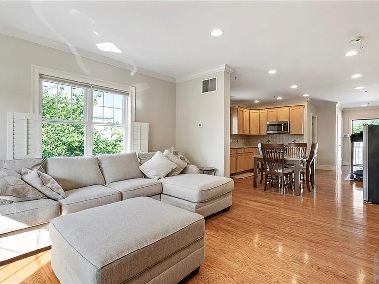 50 Clemence St #50 — Photo 3