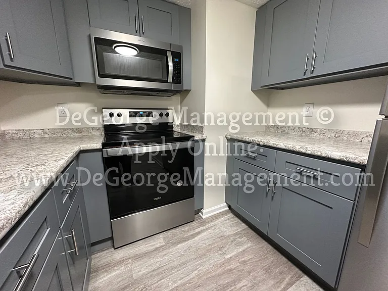 Pine Ridge Apartments — Photo 18