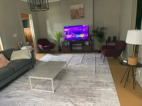 3 bed, 1450 sqft, $2,000 — Photo 2