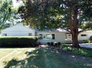 1841 Longvalley Rd, Glenview, IL 60025