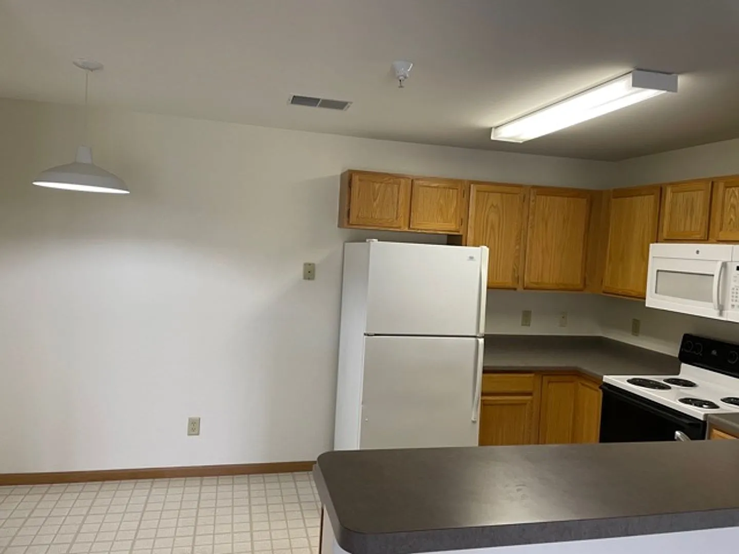 Hollow Creek IV Apartments — Photo 3