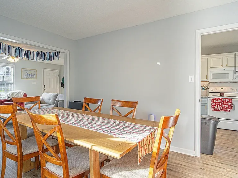 316 Anna St — Photo 10