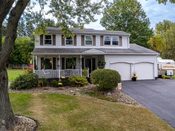 579 Willow Dr SE, Warren, OH 44484