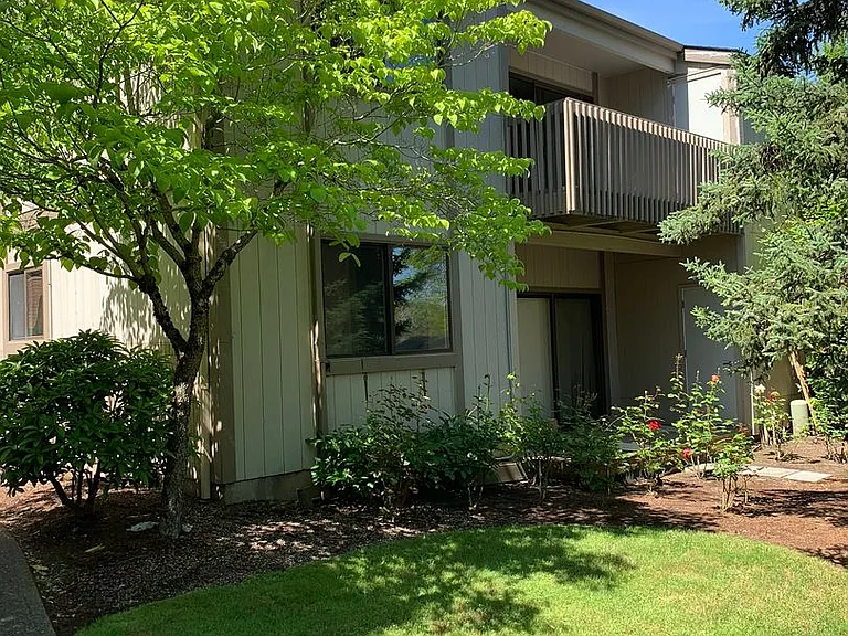 Spacious 2-bedroom apartment homes conveniently located! — Photo 7