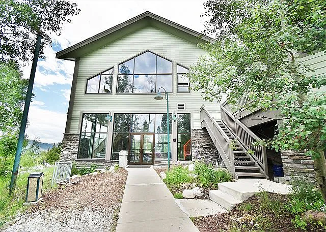 2400 Lodgepole Ct — Photo 11