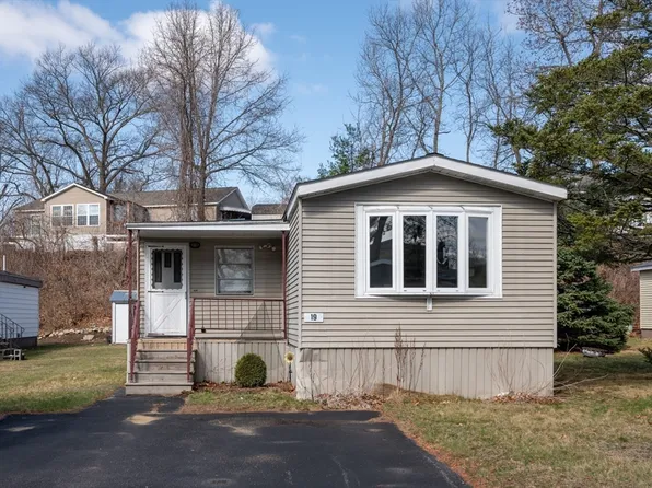 19 Victoria Ln, Marlborough, MA 01752