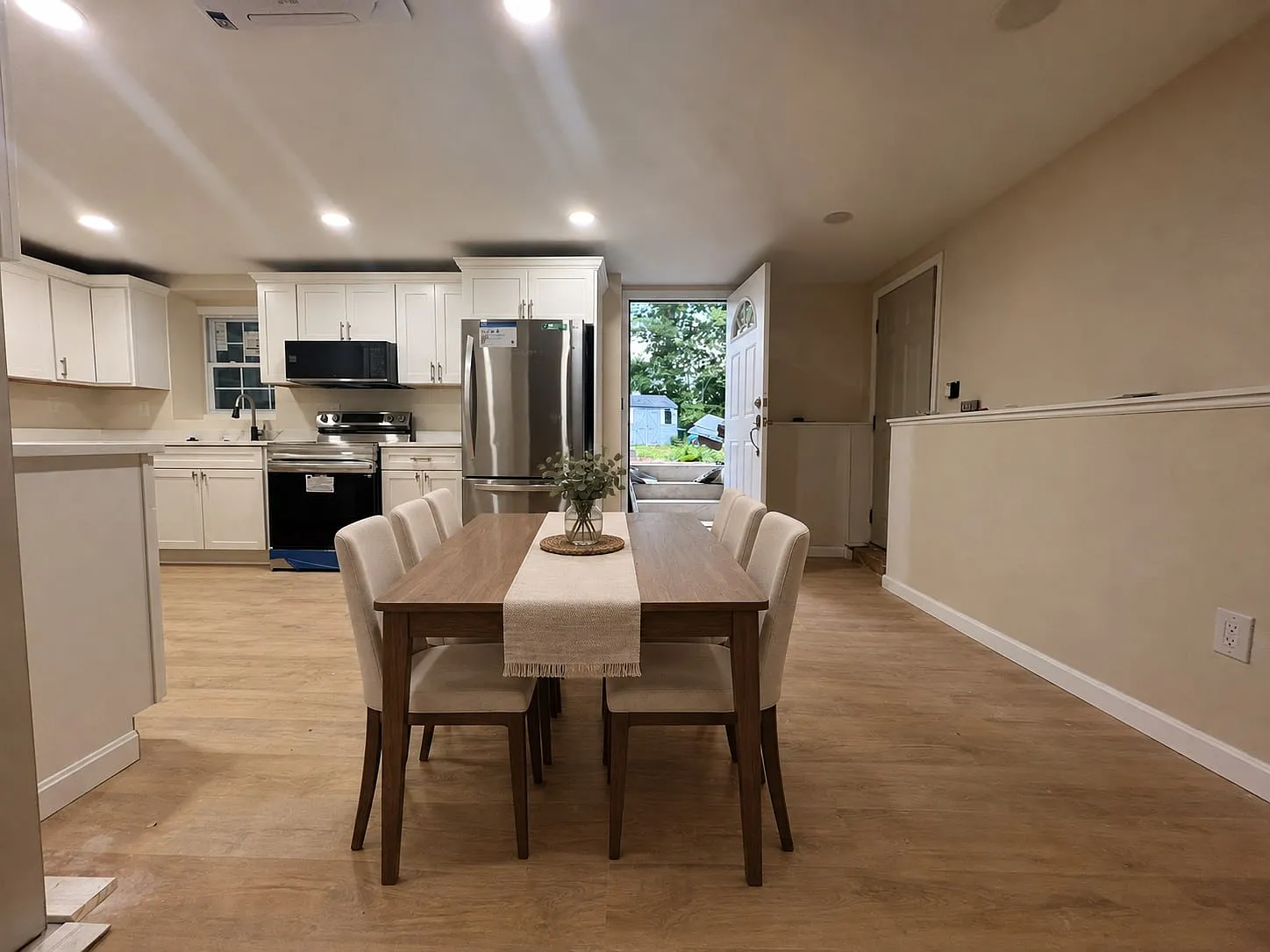 2 bed, 1568 sqft, $3,299 — Photo 3