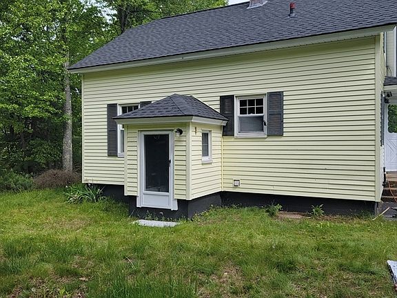 3rd image of 205 Ryan St