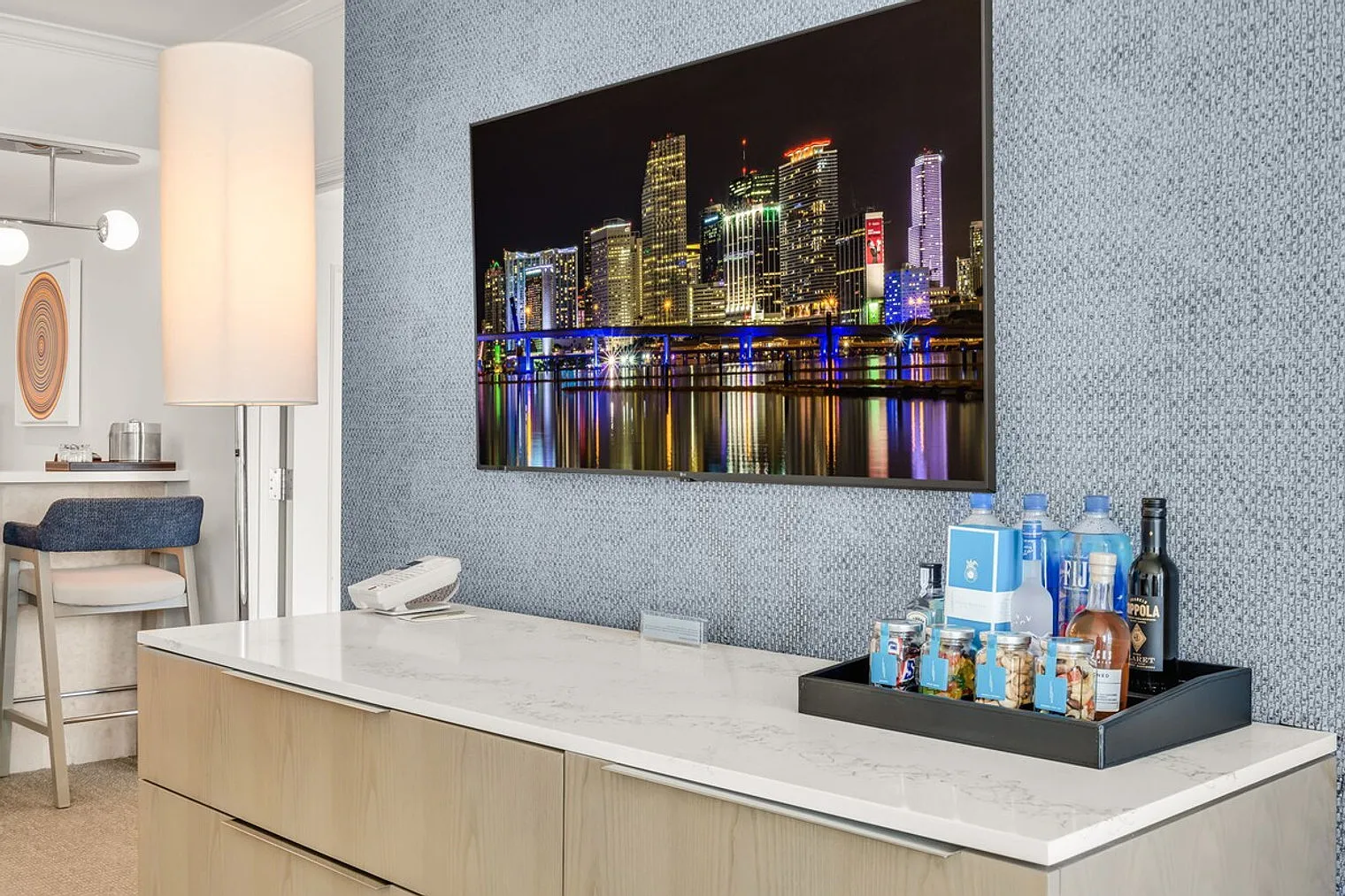 1 bed, 2.0 bath, 1076 sqft, $12,681 — Photo 4