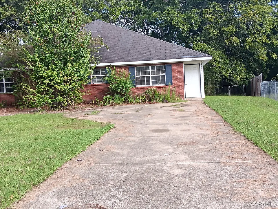 2641 Whispering Pine Dr