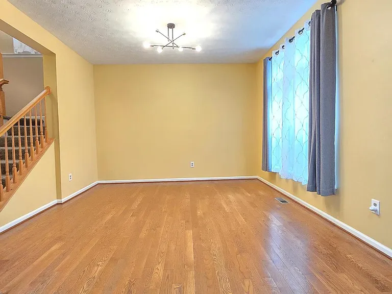 160 Leeds Creek Cir — Photo 4