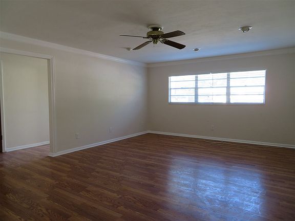 4th image of 4713 NW 32nd Ave