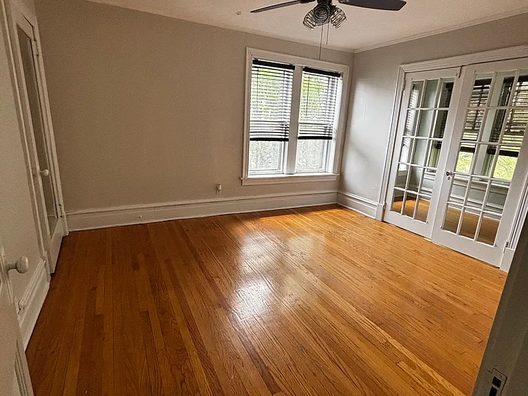 4423 S Indiana Ave #3 — Photo 7