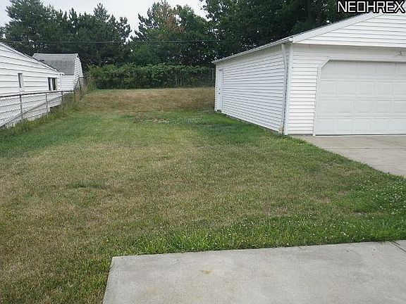 2nd image of 30232 Truman Ave