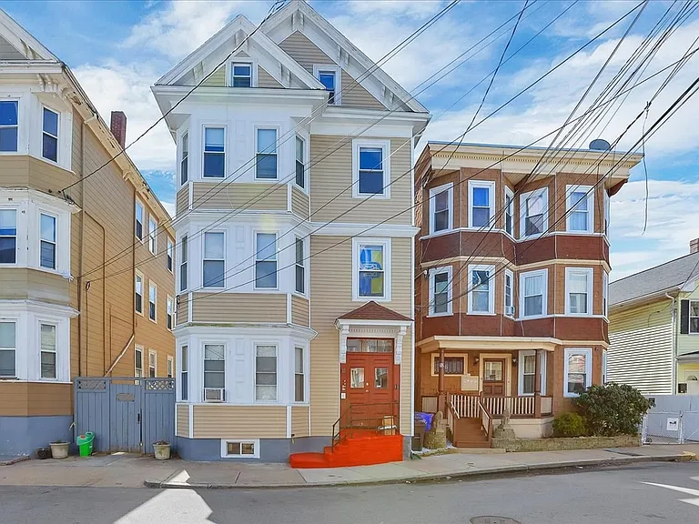 10 Bynner St #1 — Photo 1