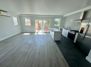 17806 Strathern St, Reseda, CA 91335