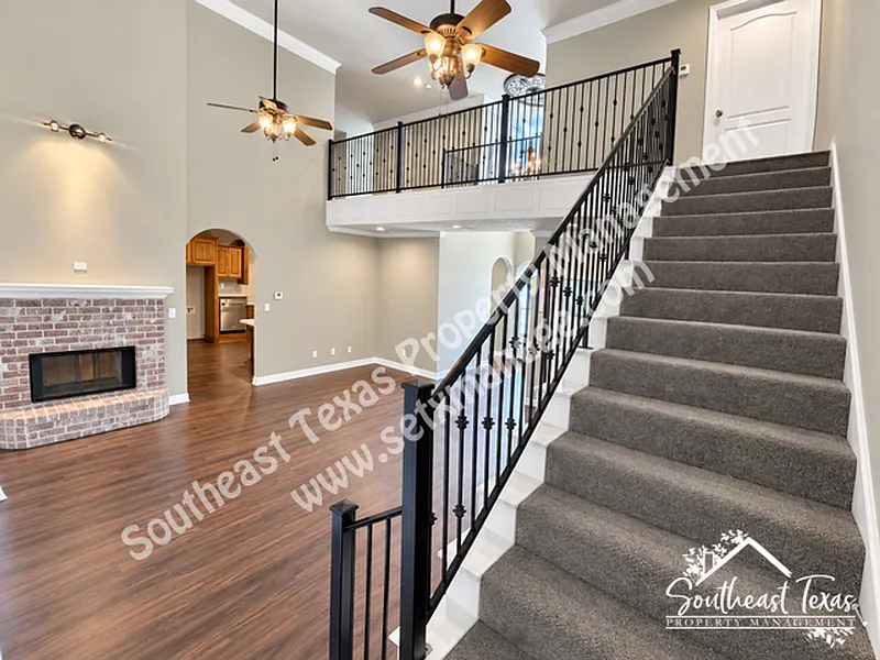 4 bed, 2.5 bath, 2697 sqft, $3,150 — Photo 3