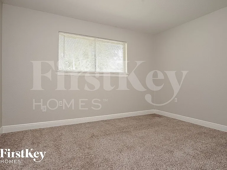 7714 Dawnridge Dr — Photo 12