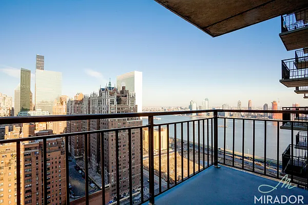 Rented by Mirador Real Estate | media 37