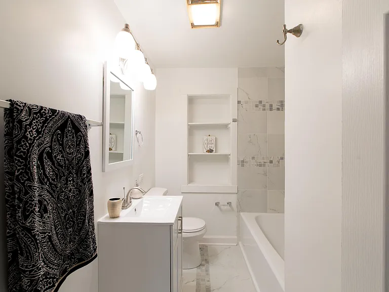 2184 Techny Rd — Photo 10